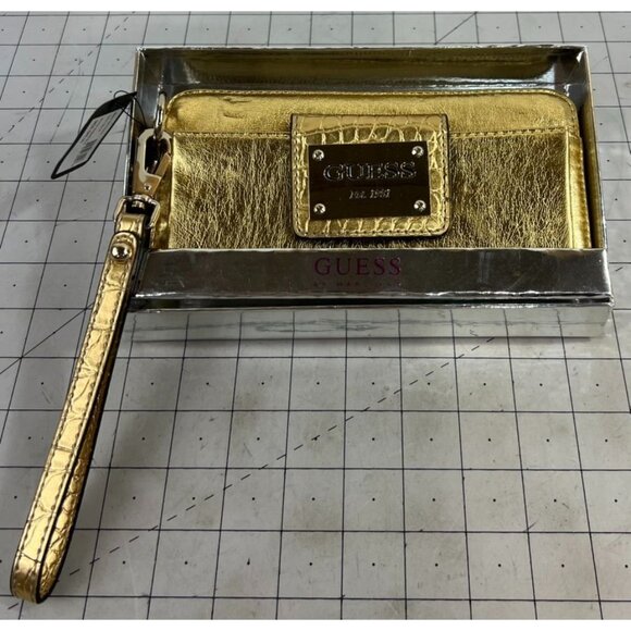Guess By Marciano Gold Wallet Clutch NIB Leopard Print Interior New~~ - Picture 2 of 8